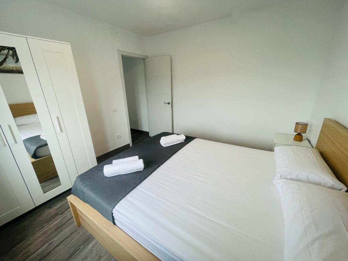 סנט אדריה דה בסוס Barca 5 New Beach Apartment מראה חיצוני תמונה