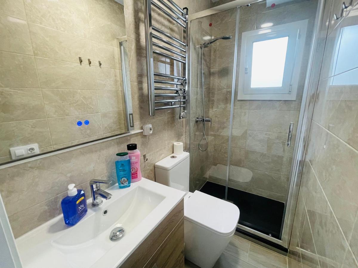 סנט אדריה דה בסוס Barca 5 New Beach Apartment מראה חיצוני תמונה